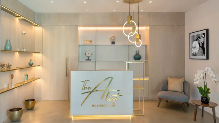 The WB Abu Dhabi, Curio Collection by Hilton